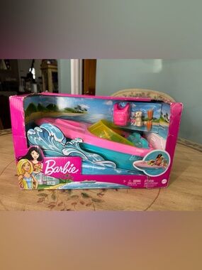 2019 Mattel Barbie Boat With Cute Puppy & Accessories